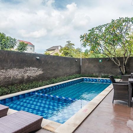 Zen Rooms Basic Jimbaran Taman Mulia Екстериор снимка