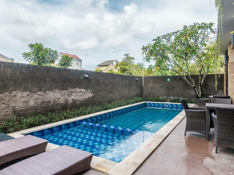 Zen Rooms Basic Jimbaran Taman Mulia Екстериор снимка