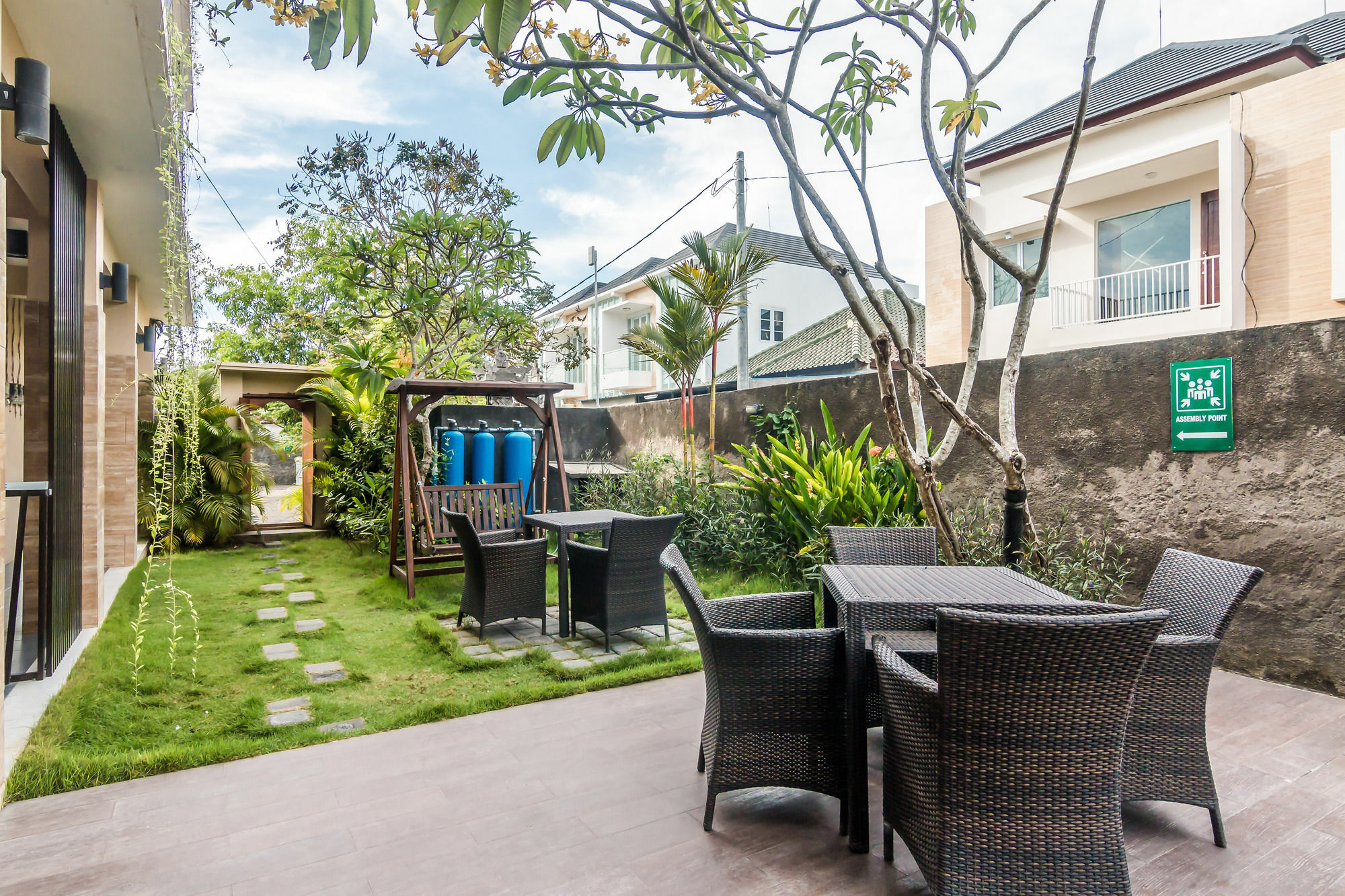 Zen Rooms Basic Jimbaran Taman Mulia Екстериор снимка