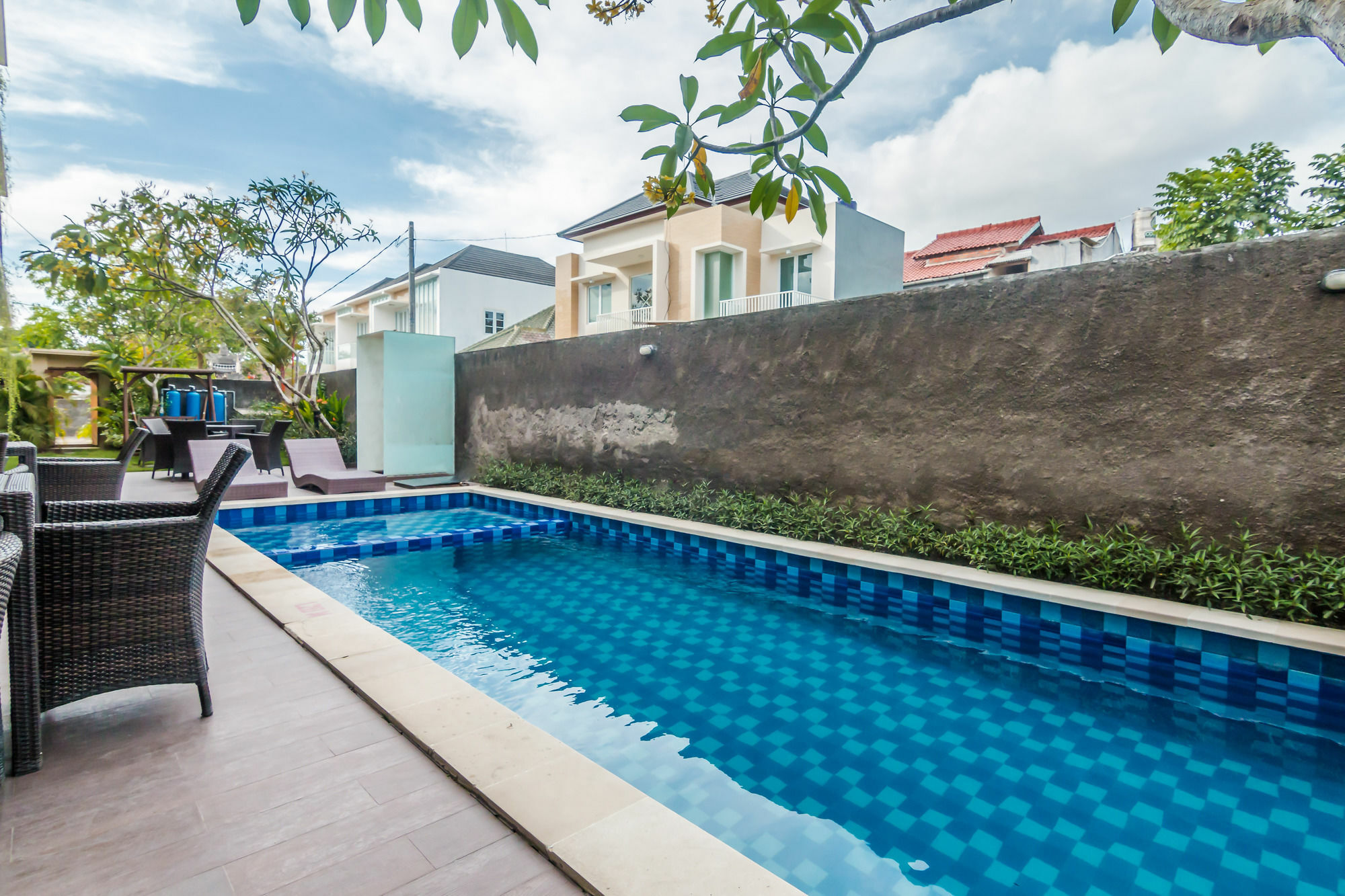 Zen Rooms Basic Jimbaran Taman Mulia Екстериор снимка